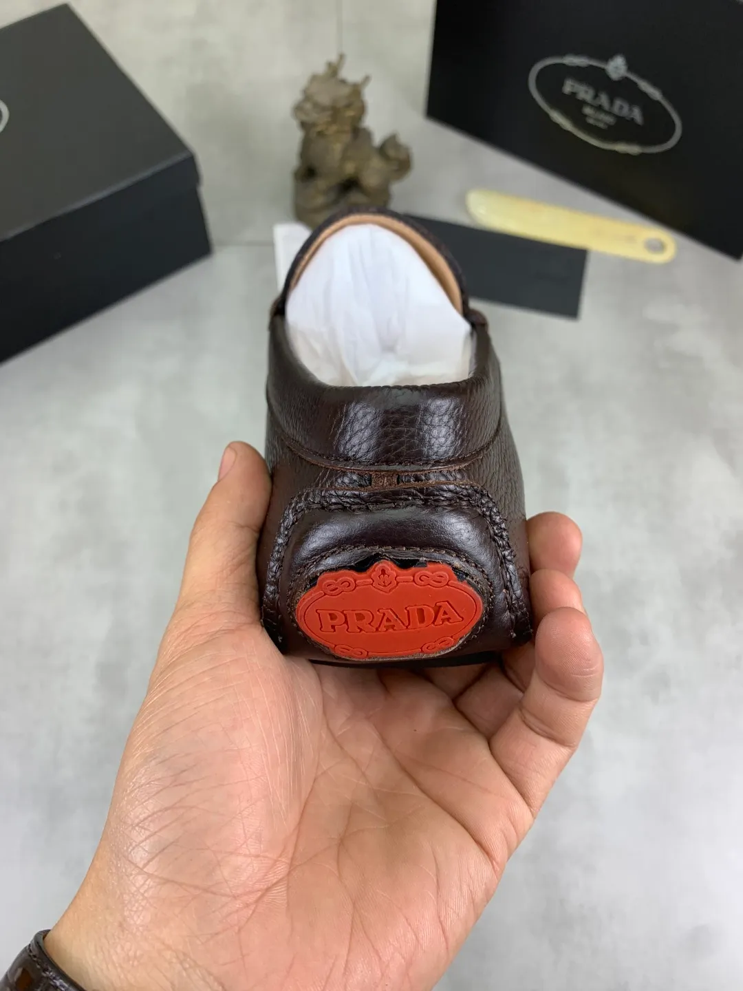 Men's Men's Shoes 💰P380💰【New Style】🆘 🔥🆕【PRADA】Prada Hong Kong high-quality pea shoes. Loaf style for lazy people. This fabric is made of 🇮🇹 imported top-grade Italian first-layer cowhide➕full first-layer pigskin lining. The lining is more high-end. The original non-slip and wear-resistant rubber outsole is the only choice for driving. Size: 38-45 4️⃣colors available